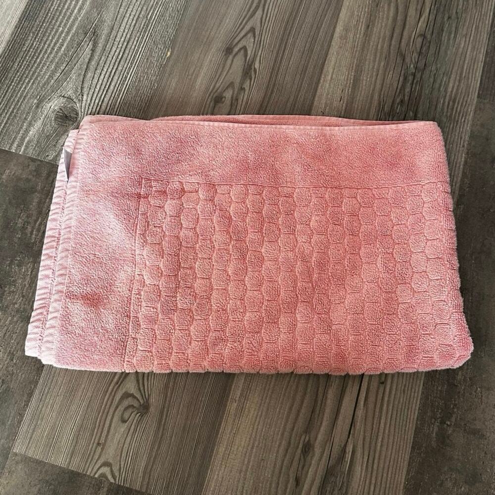 Charter club salmon pink bath towel